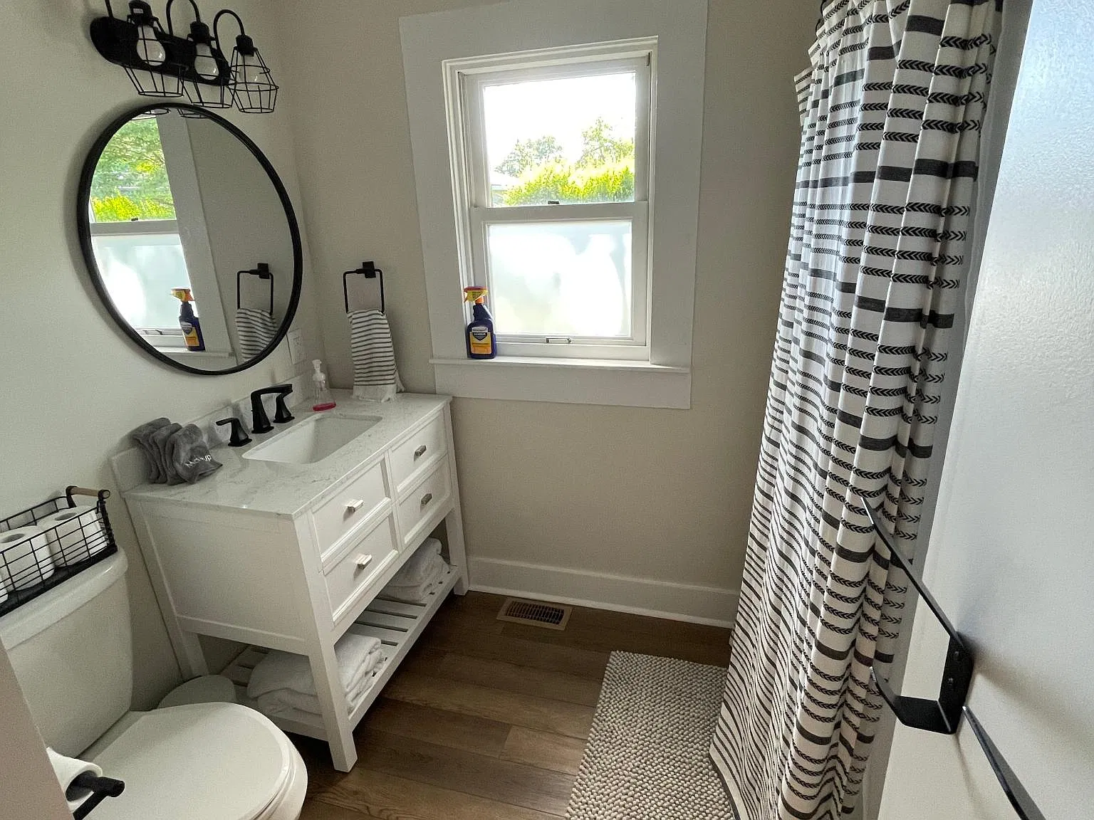 2 bed, 1056 sqft, $1,550 — Photo 2