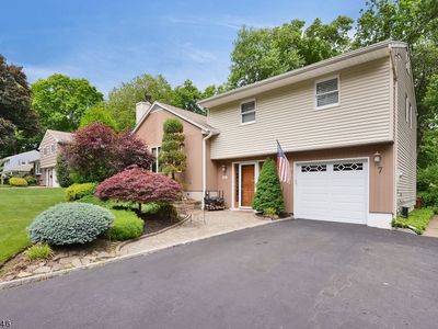 7 Kadel Dr, Roxbury Township, NJ, 07876