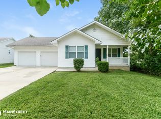 6001 E 137th St, Grandview, MO 64030