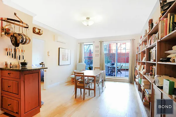 Sold by Bond New York | media 12