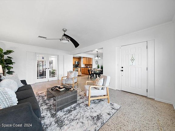 5th image of 101 E Arlington St