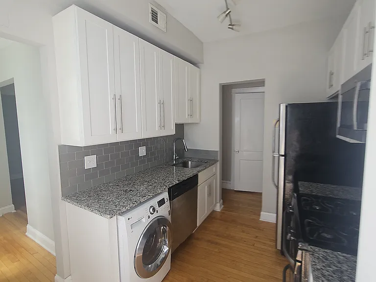 5825 N Wayne Ave #2S — Photo 5