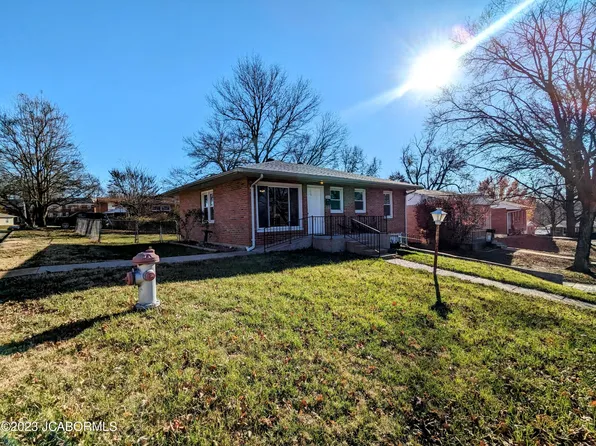 1612 Ridgewood Dr, Jefferson City, MO 65109