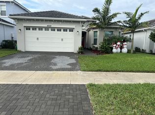 4619 Canopy Grove Dr, Loxahatchee, FL 33470