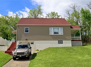 3194 Ridgeway Dr, South Park, PA 15129