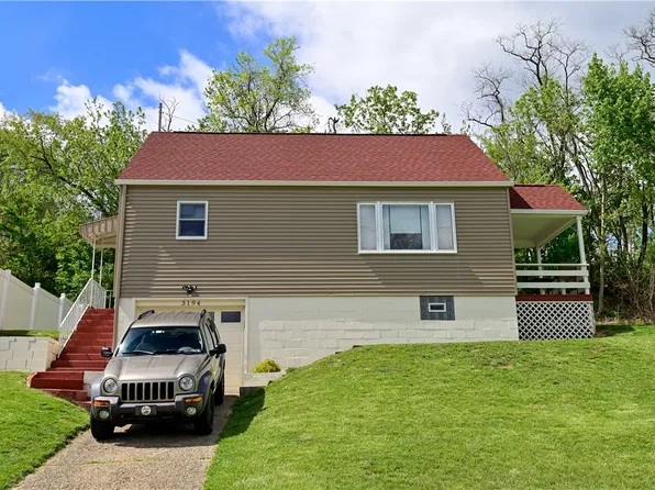 3194 Ridgeway Dr, South Park, PA 15129
