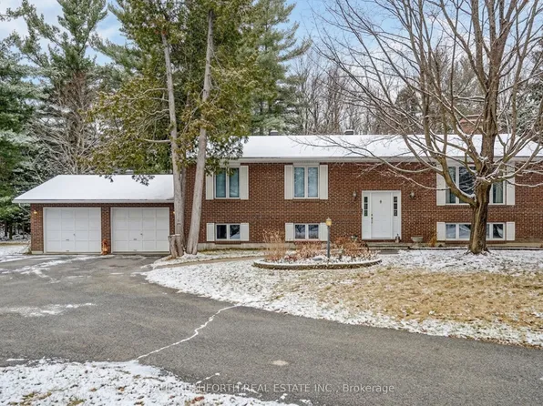 136 Grey Stone Dr, Ottawa, ON K0A 1L0