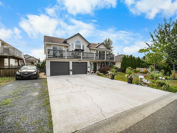 3rd image of 8459 Doerksen Dr