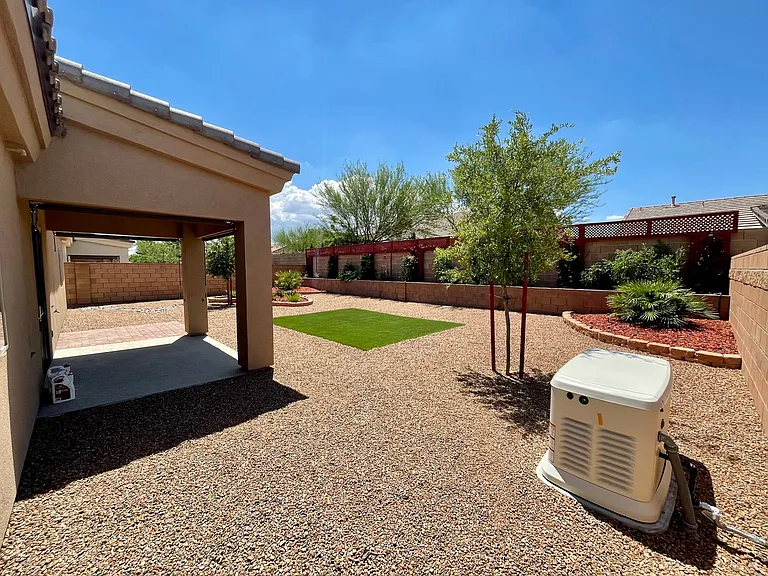 3686 Richie Dr — Photo 32