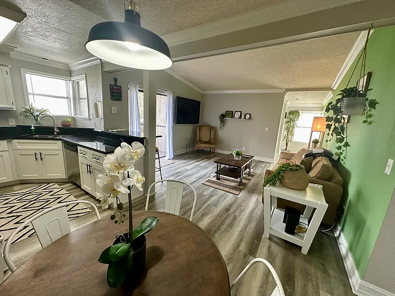 3014 Antique Oaks Cir #114 — Photo 5