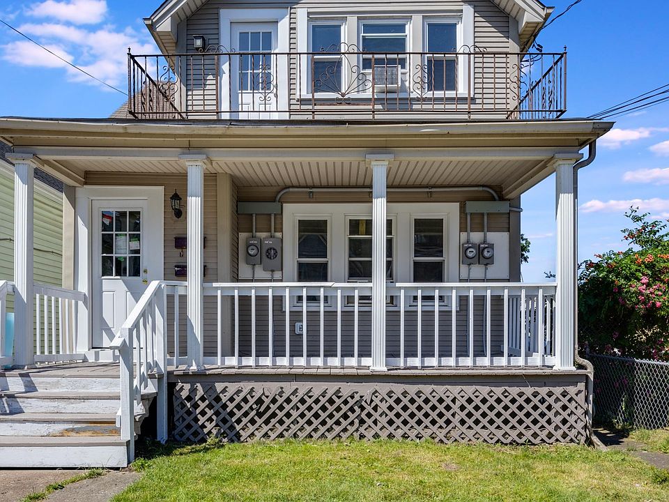 1st image of 302 Plymouth Ave #1
