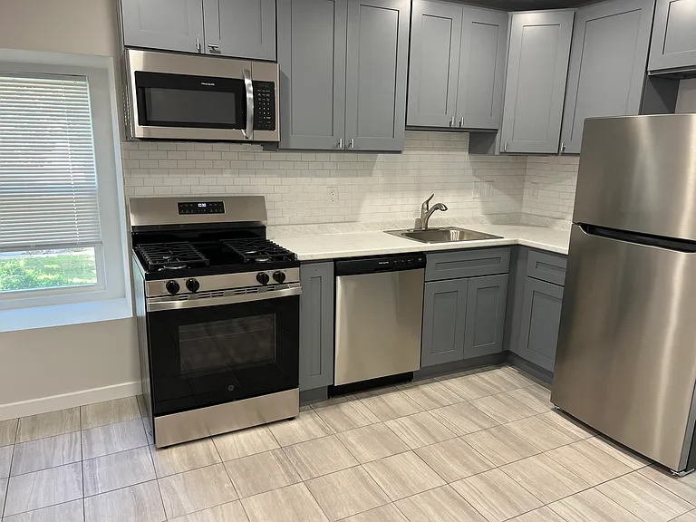 119 Harry St #3 — Photo 5