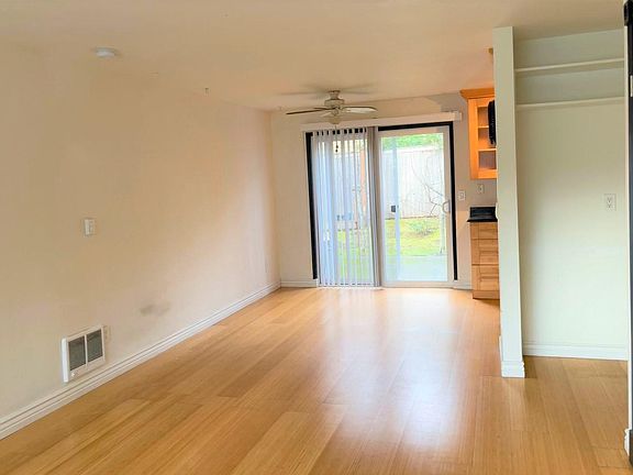 2nd image of 3923 148th Ave NE APT A