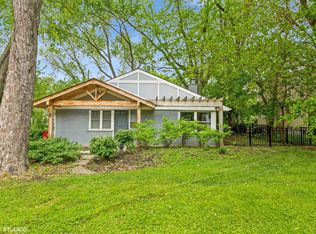 1715 Chesterfield Ave, Glen Ellyn, IL 60137