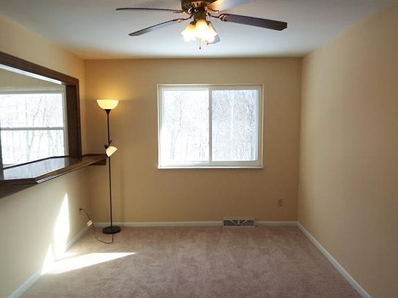 4th image of 11365 Melissa Ct