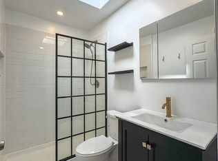 26-09 25th Rd #3, Astoria, NY 11102