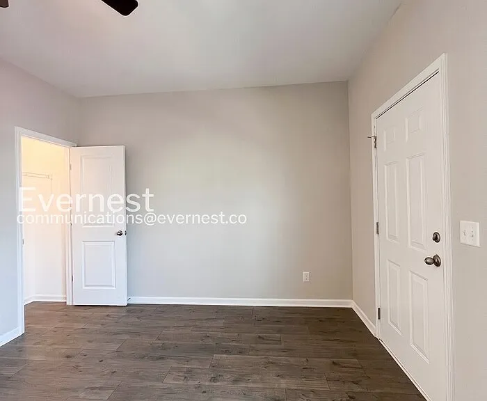 204 Tara Ct — Photo 18