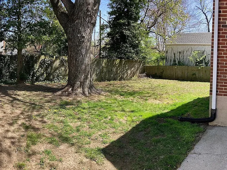 705 Edgemoor Rd — Photo 17