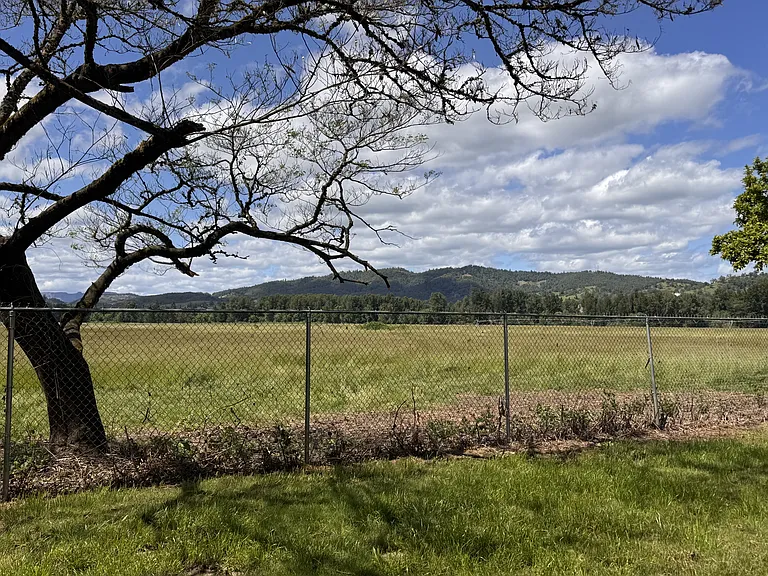 8741 Old Highway 99 S — Photo 5