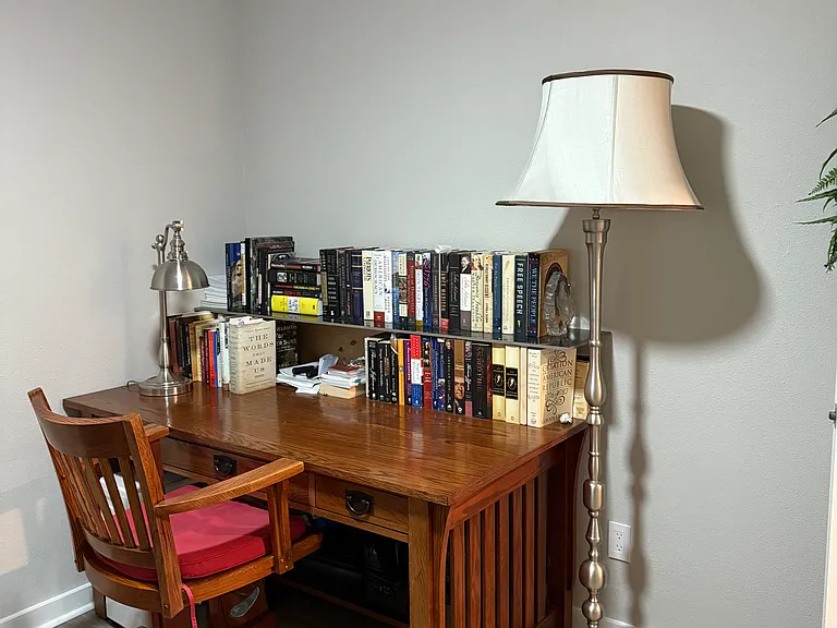 Second bedroom (currently an office)