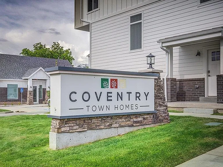 Coventry Townhomes — Photo 29