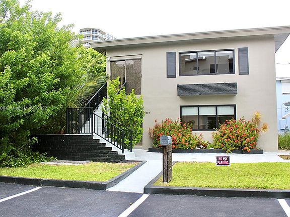3rd image of 5907 N Ocean Dr #1