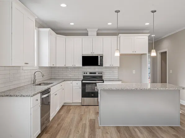 629 Natchez Trce, Fuquay Varina, NC 27526