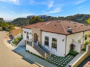 1305 Casiano Rd, Los Angeles, CA 90049