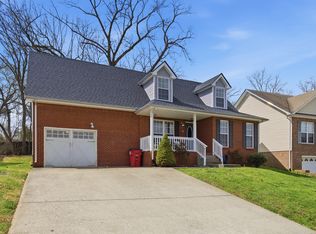 916 Excalibur Dr, Clarksville, TN 37040