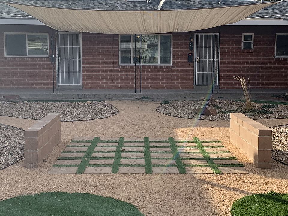Courtyard_11242020