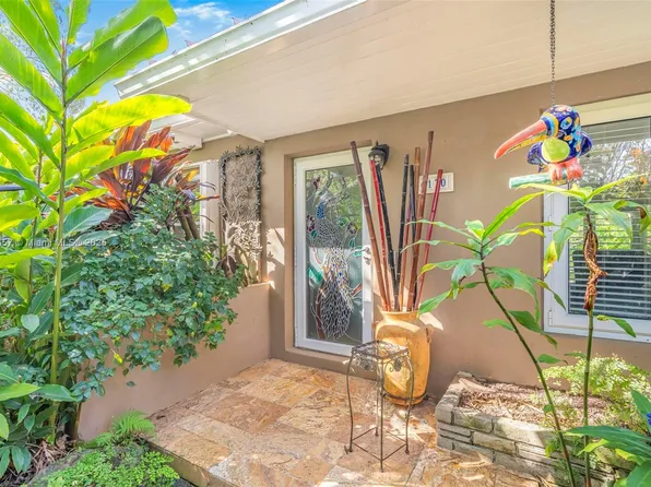 6130 SW 63rd Ave, South Miami, FL 33143
