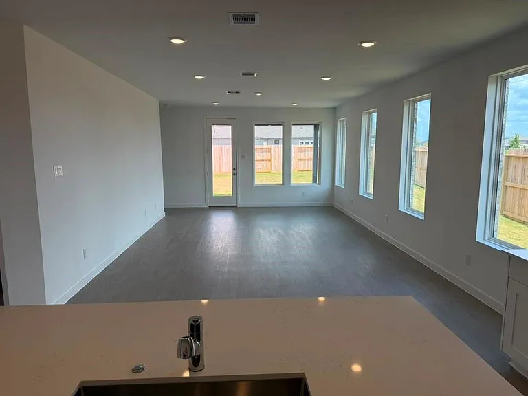 2847 Garden Mdw — Photo 7