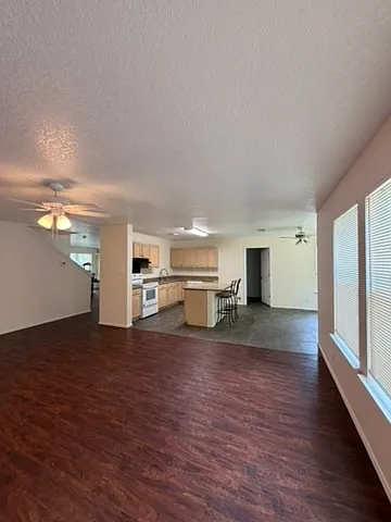 369 Copper Bluff Dr — Photo 4