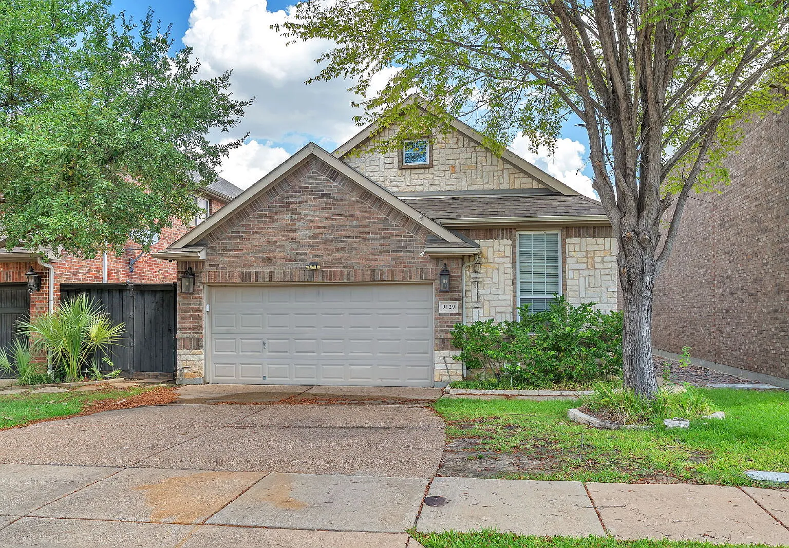 3 bed, 2.0 bath, 1800 sqft, $2,600 — Photo 1