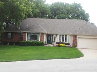 518 NW Briarcliff Rd, Kansas City, MO 64116