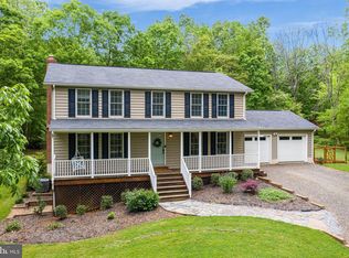 8174 Buena Vista Dr, Warrenton, VA 20186