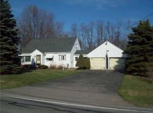6972 Knickerbocker Rd, Ontario, NY 14519