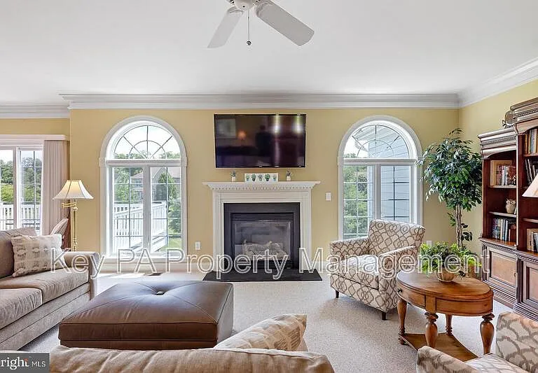 155 Harrogate Dr — Photo 16