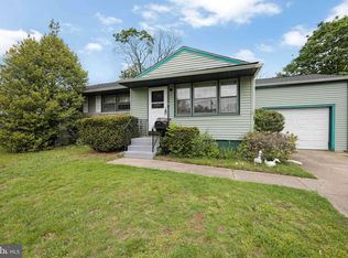 24 La Clede Dr, Burlington, NJ 08016