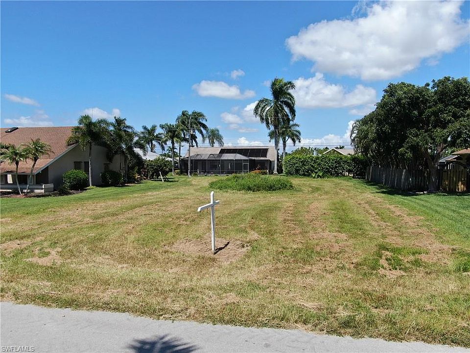1st image of 927 SW 56th St