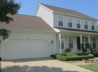 3621 Meadow View Dr, Dexter, MI 48130