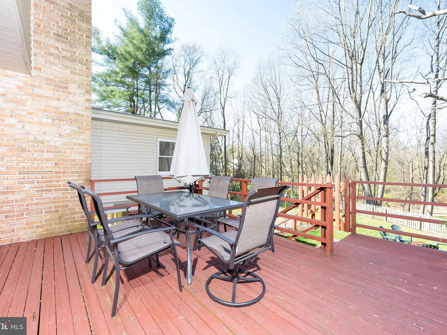 4 bed, 2.5 bath, 2885 sqft, $4,550 — Photo 2