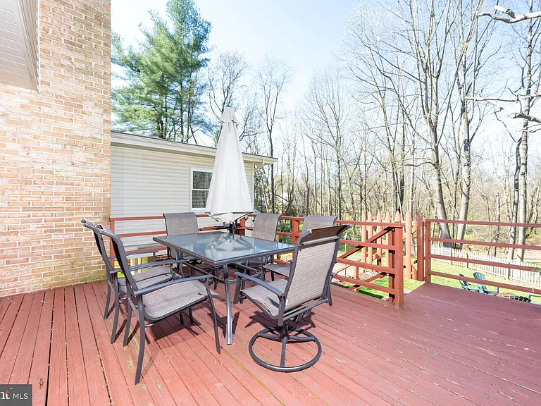 9129 Wandering Trail Dr — Photo 2