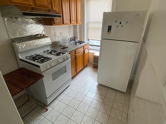 4th image of 1666 74th St