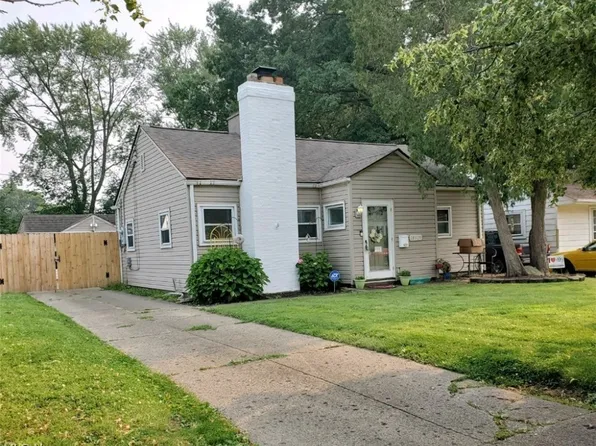 18909 Ferncliffe Ave, Cleveland, OH 44135