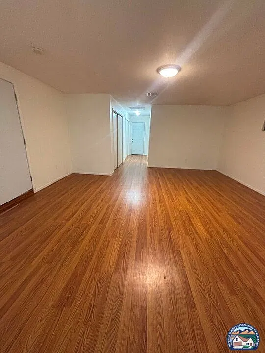 4 bed, 3.0 bath, 2000 sqft, $2,300 — Photo 3
