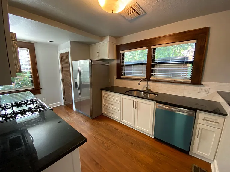 2830 San Gabriel Street — Photo 44