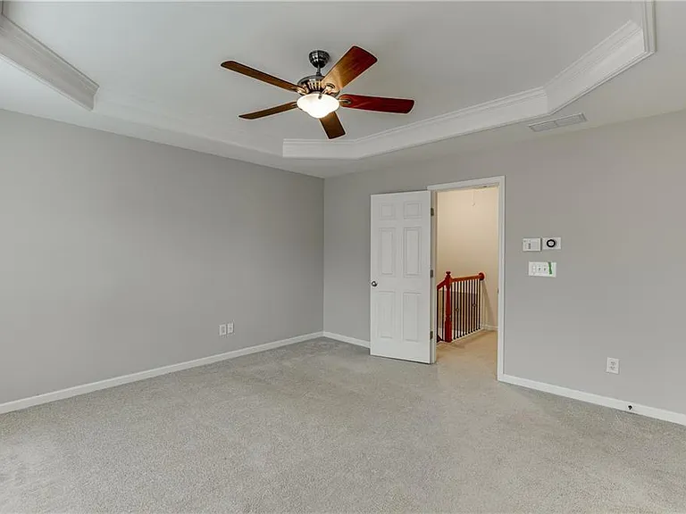 2801 Loftview Sq — Photo 23