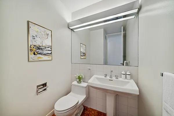 Rented by Vector New York, LLC | media 13