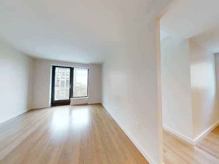 515 E 86th St #1905 — Photo 8